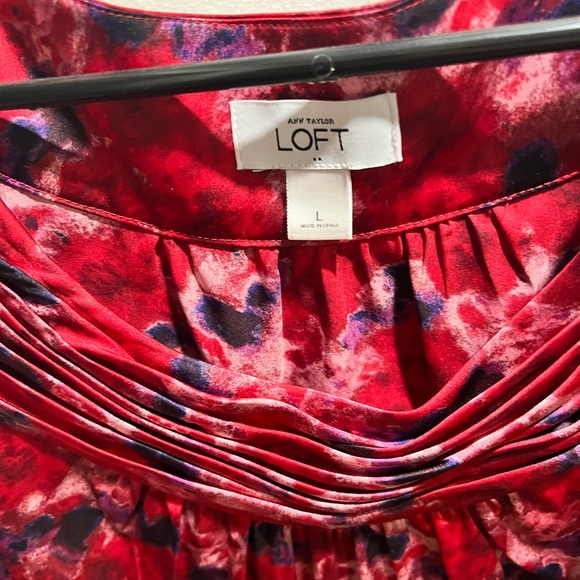 Stunning red Loft women’s blouse. - Picture 3 of 5